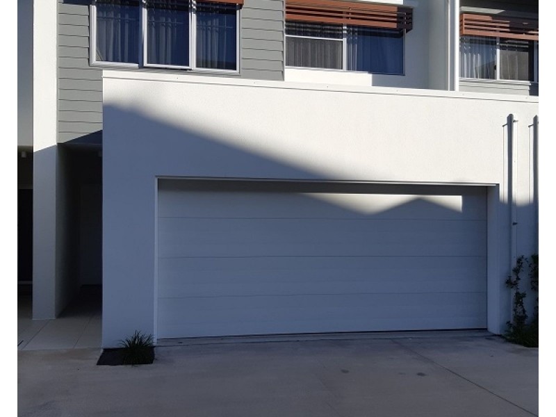 3031 The Boulevard, Carrara QLD 4211