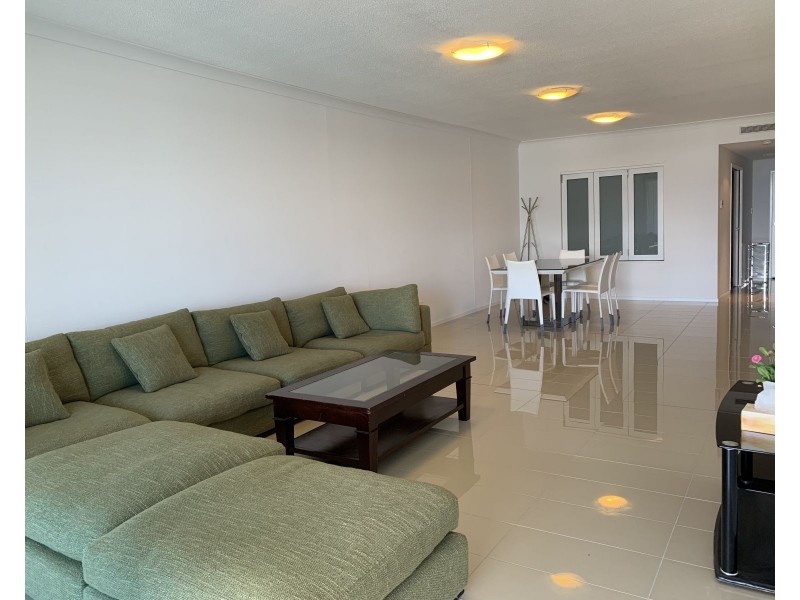 15 Compass Drive, Biggera Waters QLD 4216