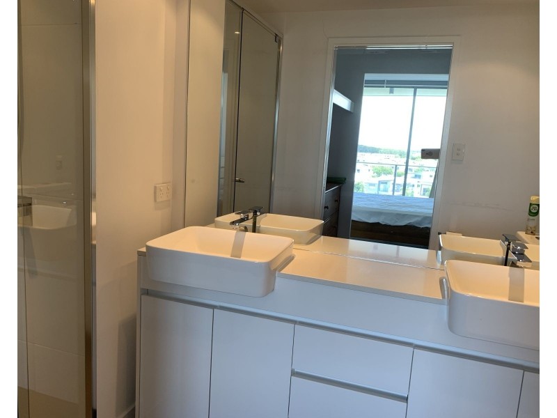 15 Compass Drive, Biggera Waters QLD 4216