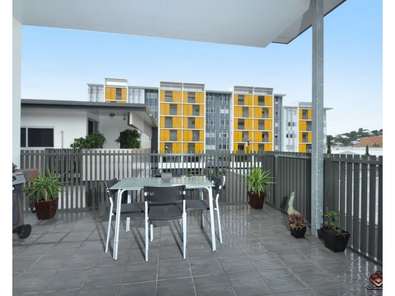 28 Masters St, Newstead QLD 4006