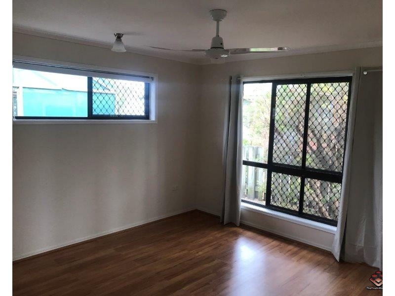 Point Vernon QLD 4655