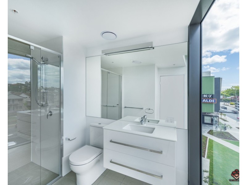 30408/300 Old Cleveland Road, Coorparoo QLD 4151