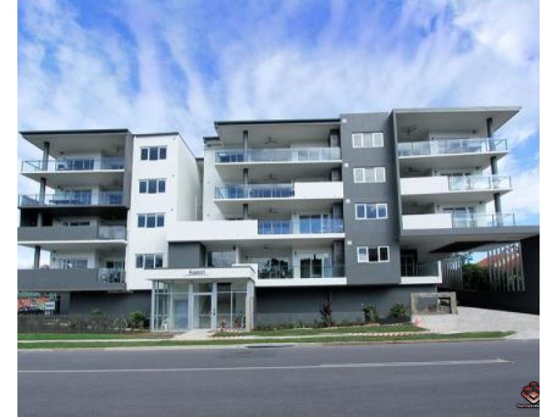 2 Laurence Street, St Lucia QLD 4067