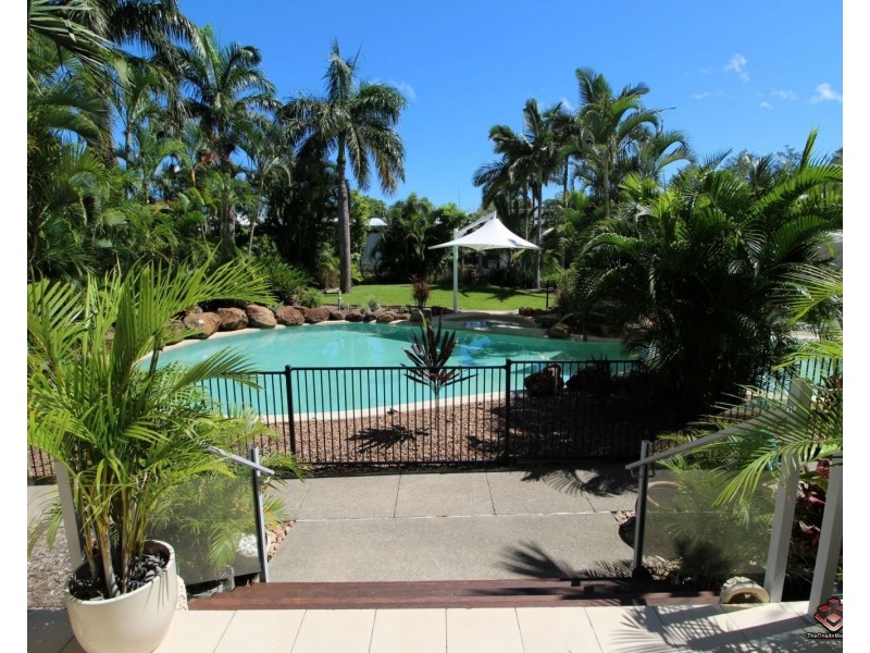 65 Manooka Drive, Cannonvale QLD 4802