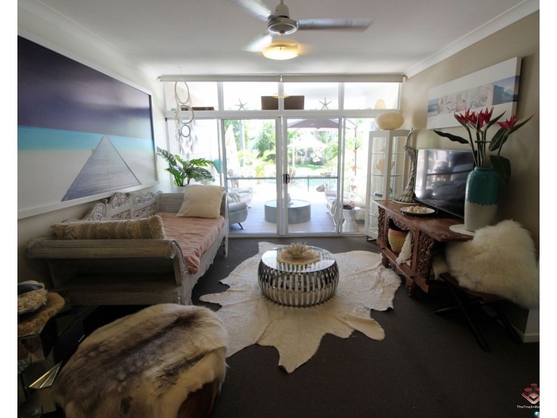 65 Manooka Drive, Cannonvale QLD 4802