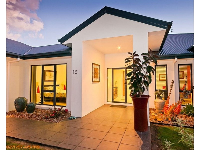 15 Amstal Avenue, Wondunna QLD 4655