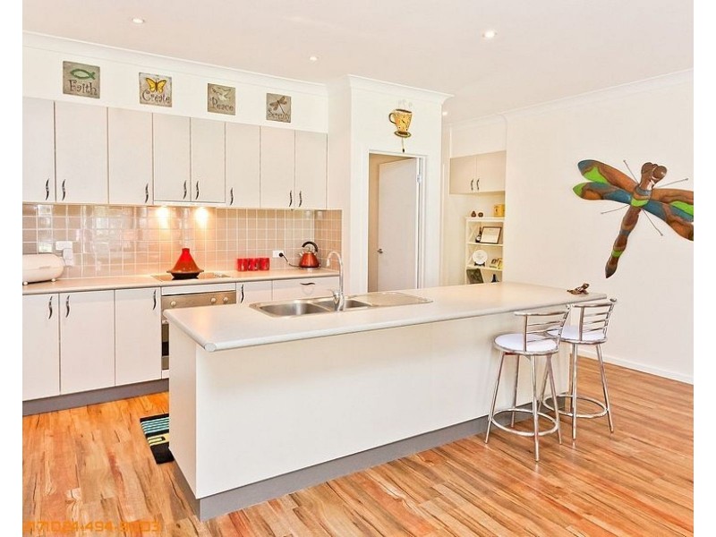 15 Amstal Avenue, Wondunna QLD 4655