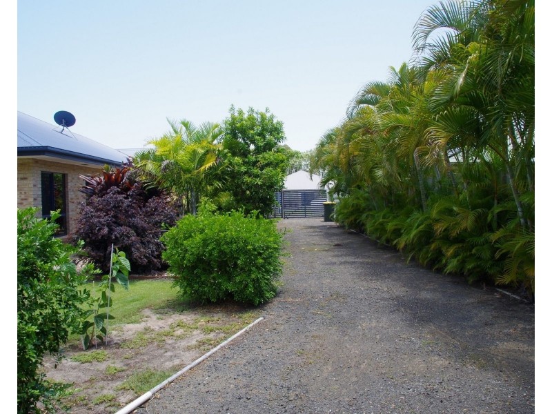 15 Amstal Avenue, Wondunna QLD 4655