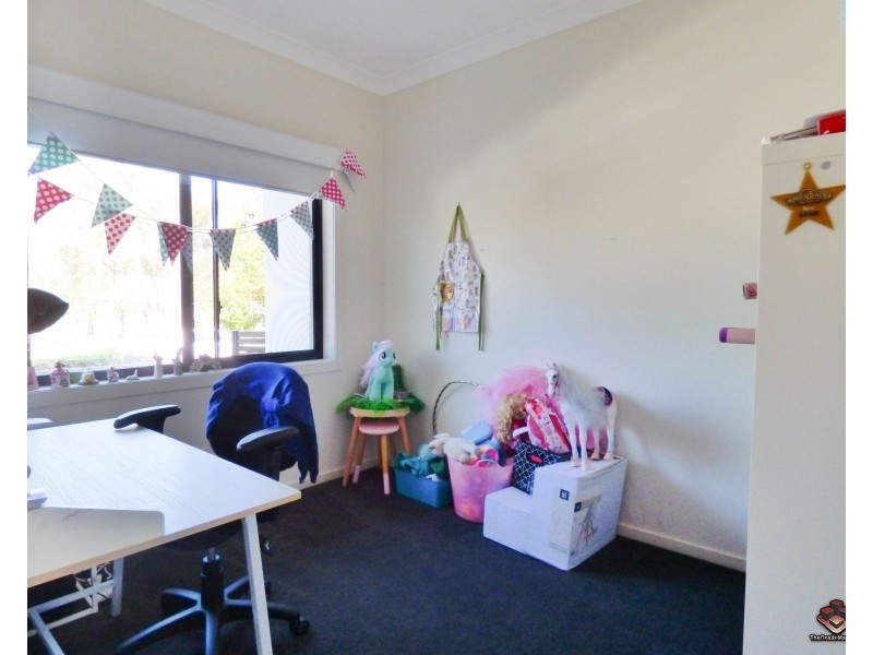 16 Surbiton Court, Carindale QLD 4152