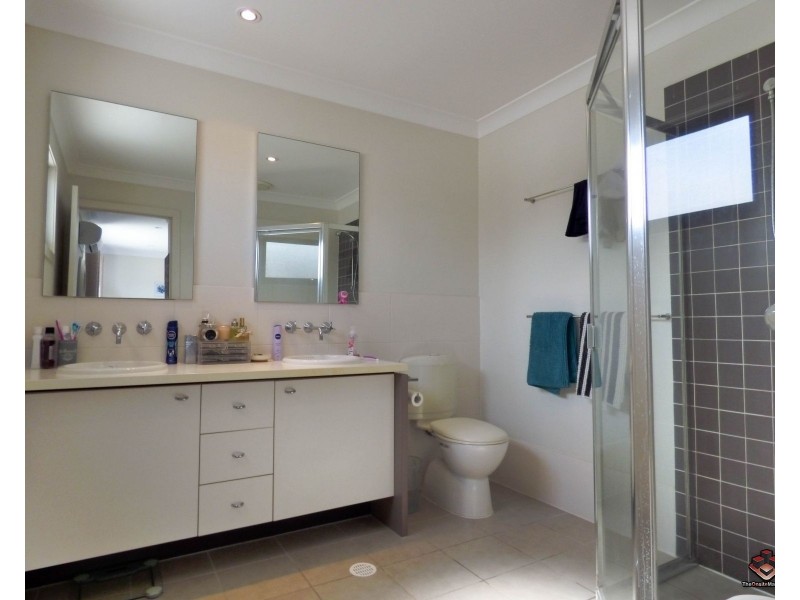 16 Surbiton Court, Carindale QLD 4152