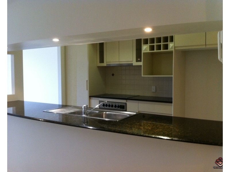 433 Brisbane Road, Arundel QLD 4214