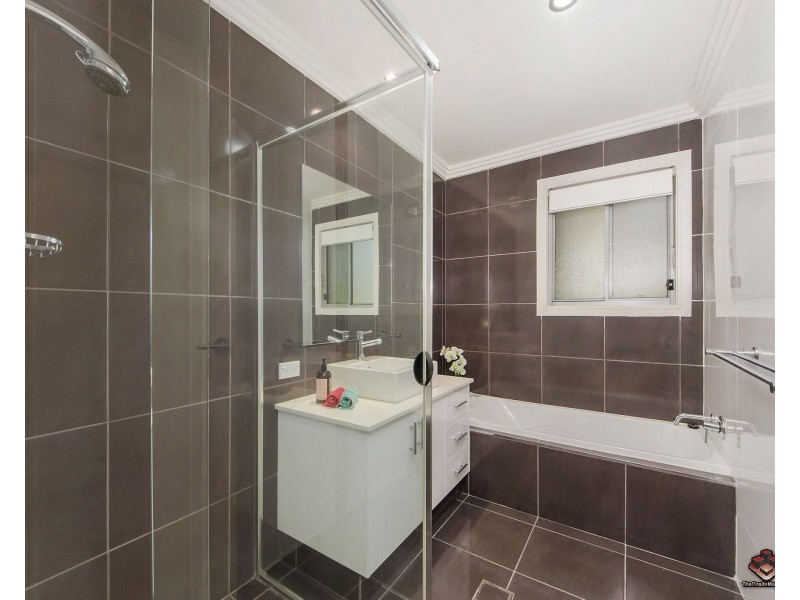 4/12 Careel Close, Helensvale QLD 4212