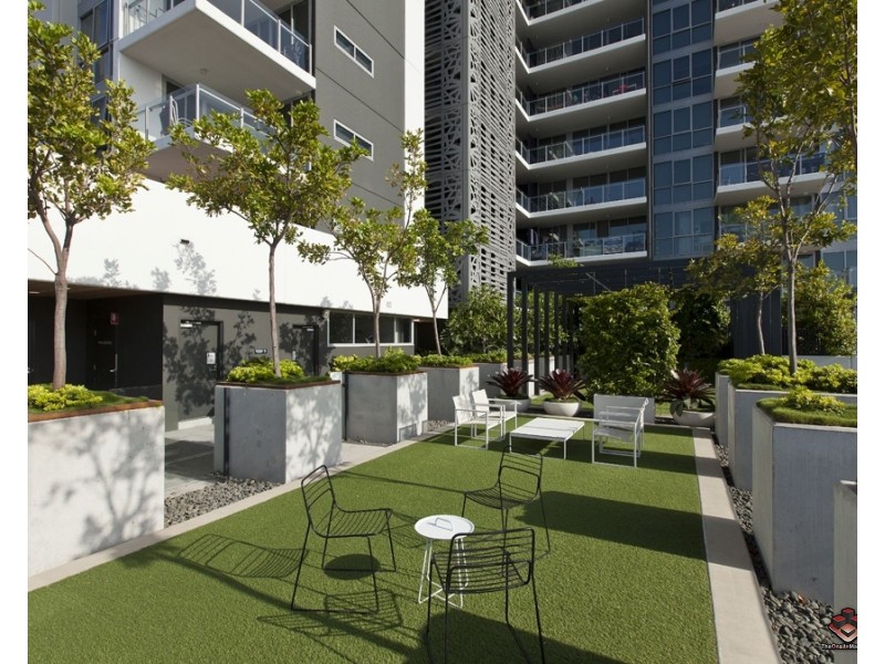 855 Stanley Street, Woolloongabba QLD 4102
