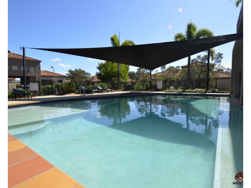 98/24 Amsonia Court, Arundel QLD 4214