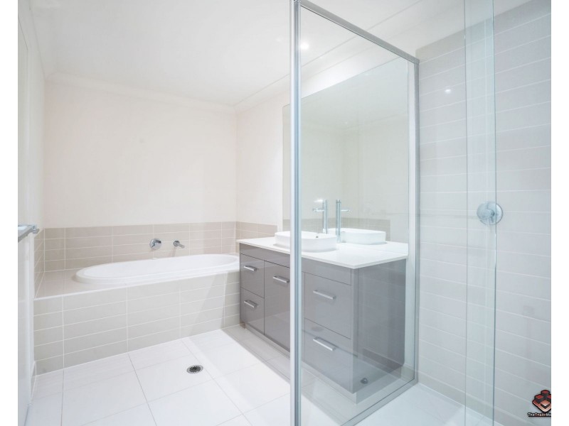 2 Bourton Road, Merrimac QLD 4226