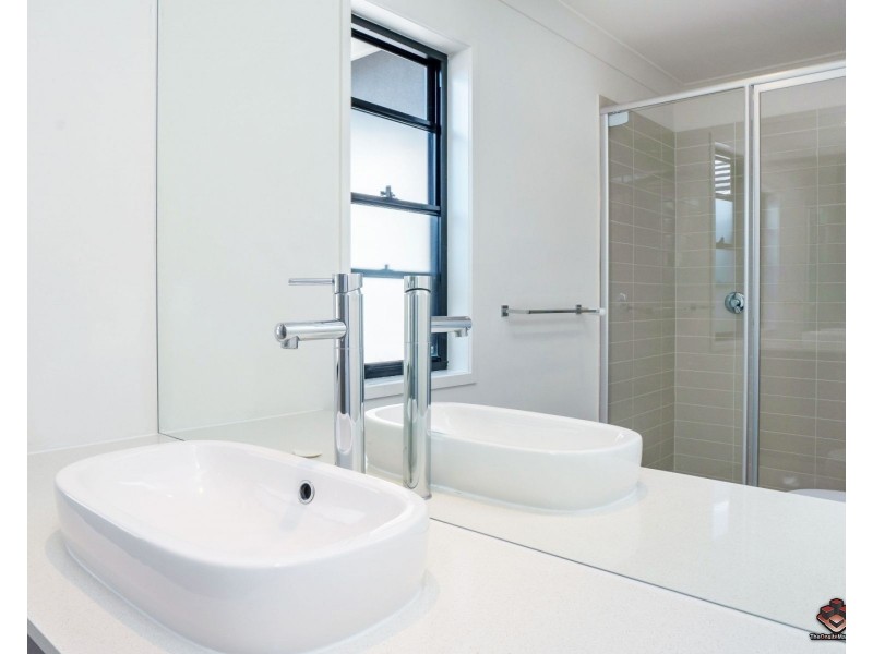 2 Bourton Road, Merrimac QLD 4226