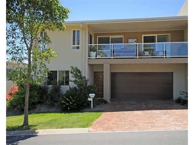 21 Castello Circuit, Varsity Lakes QLD 4227