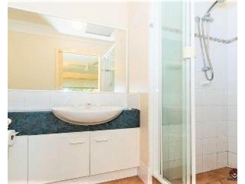 18/167 Central Street, Labrador QLD 4215