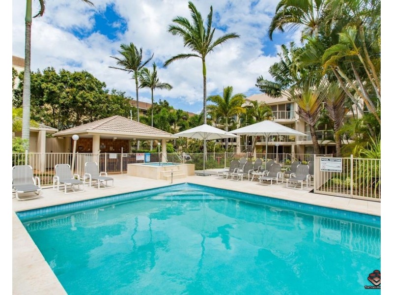 15 Santa Monica Road, Miami QLD 4220