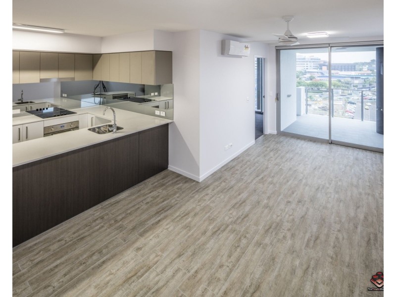 17 Carl Street, Woolloongabba QLD 4102