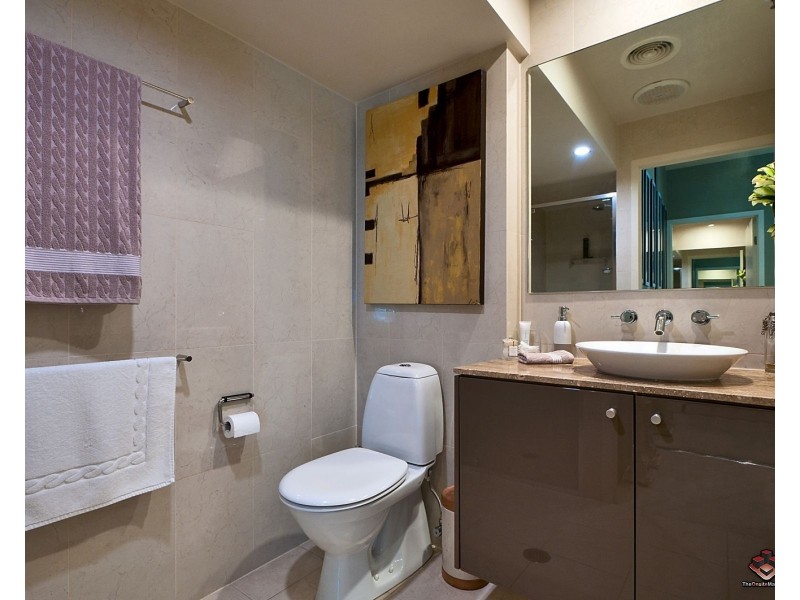 40 Riverview Parade, Surfers Paradise QLD 4217