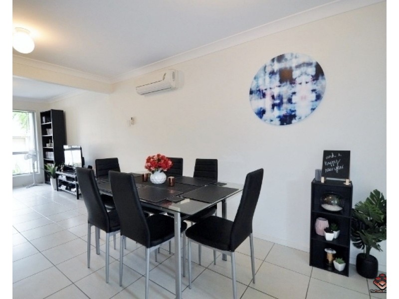 130 Jutland Street, Oxley QLD 4075