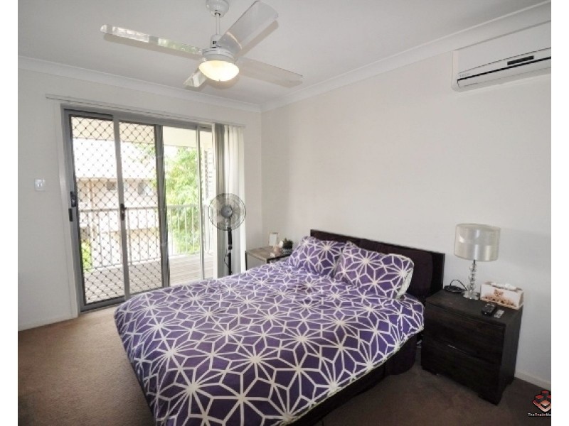 130 Jutland Street, Oxley QLD 4075