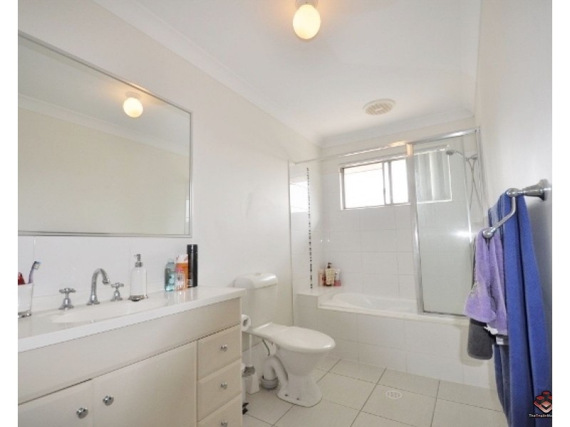 130 Jutland Street, Oxley QLD 4075
