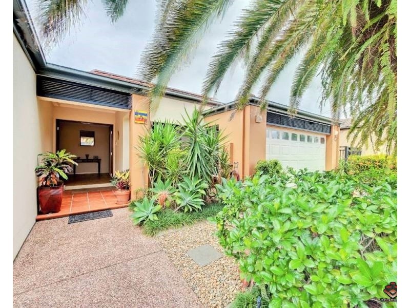 555 Oyster Cove Promenade, Helensvale QLD 4212