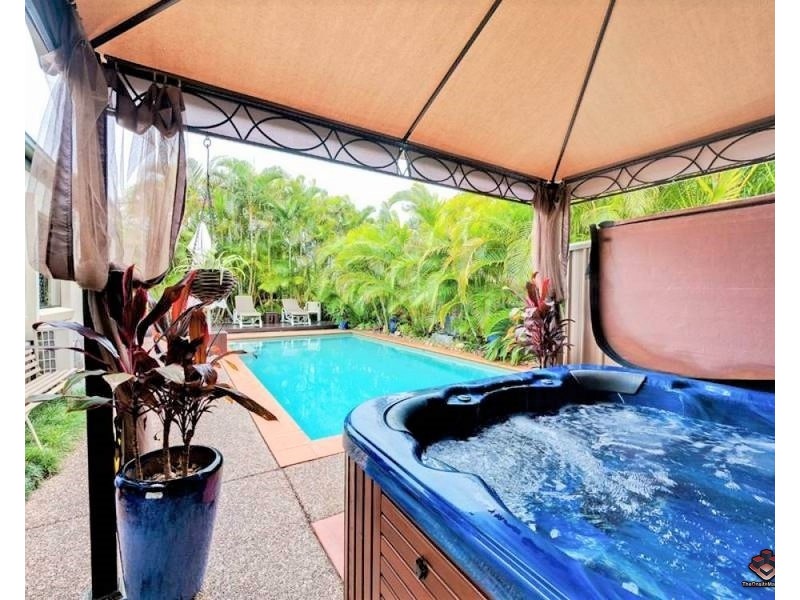 555 Oyster Cove Promenade, Helensvale QLD 4212