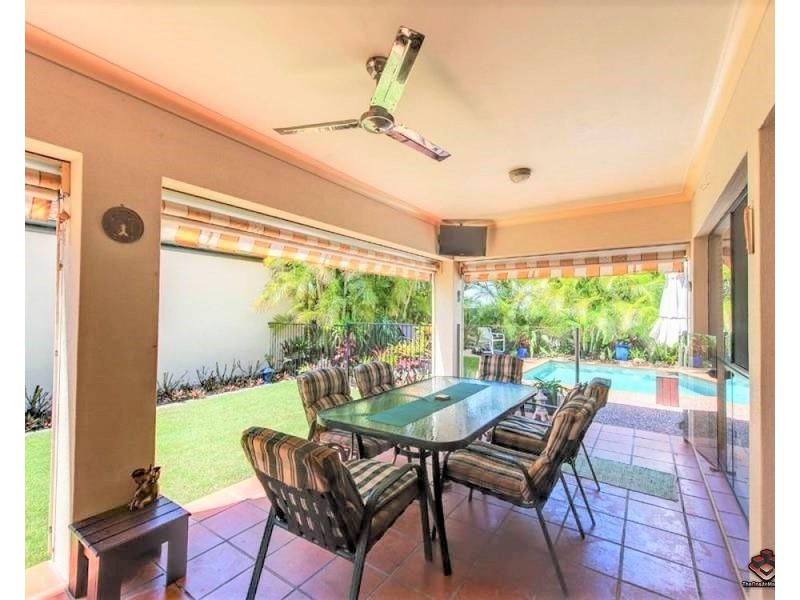 555 Oyster Cove Promenade, Helensvale QLD 4212