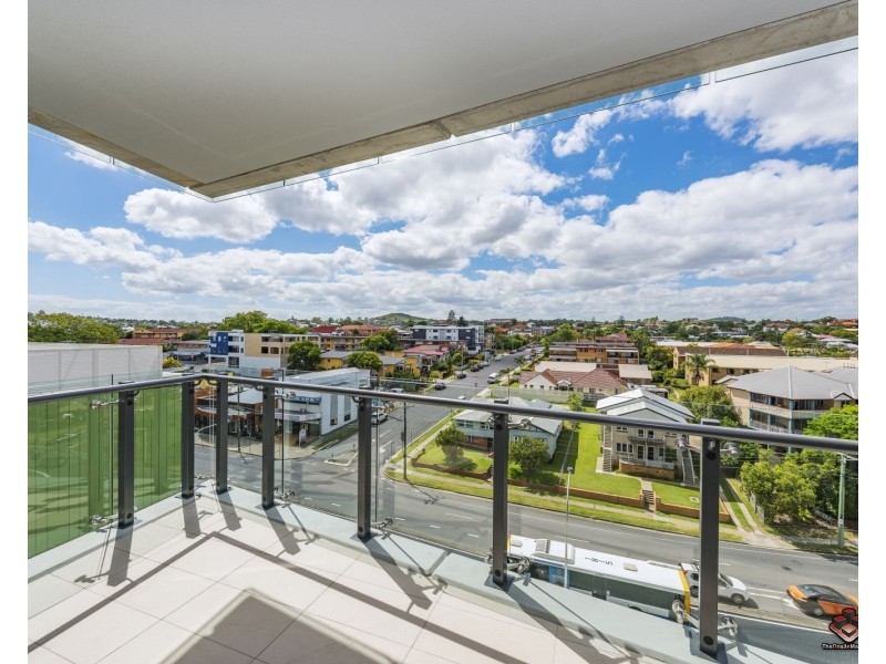 30705/300 Old Cleveland Road, Coorparoo QLD 4151
