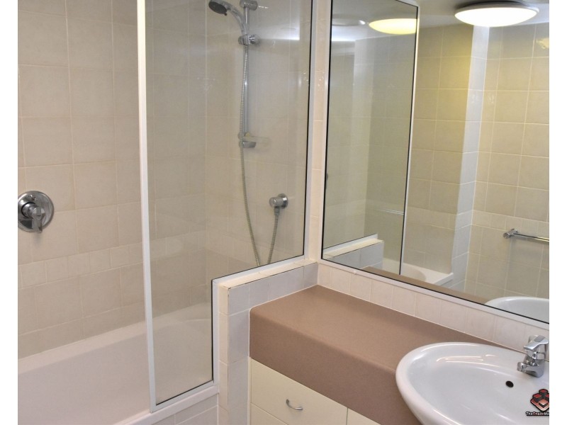180 Swann Road, Taringa QLD 4068