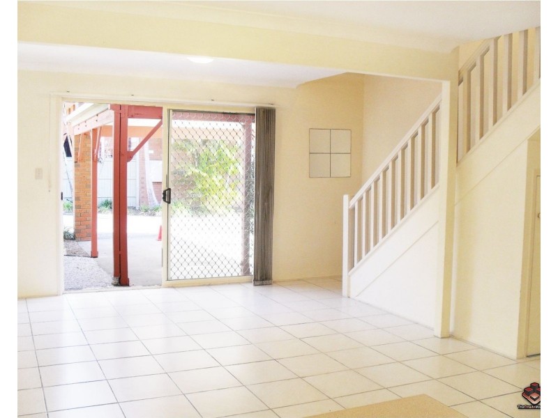 60 Whitby Street, Southport QLD 4215