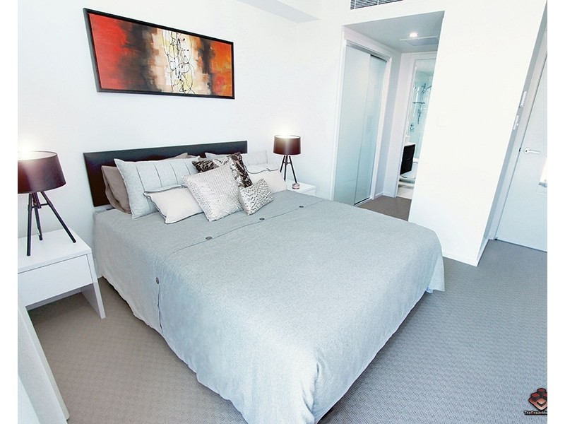 2 Laurence Street, St Lucia QLD 4067