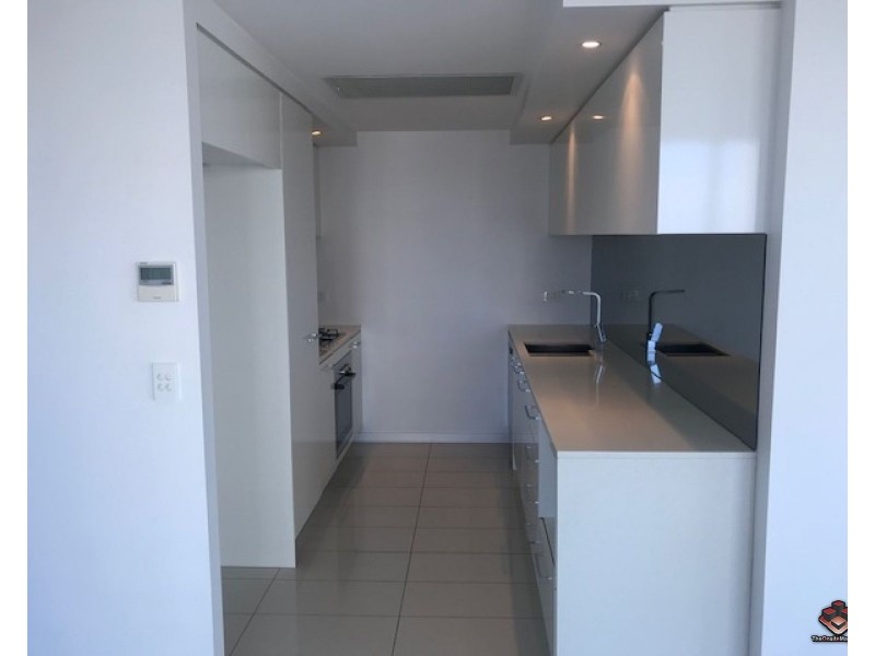 20 Labrador Street, Labrador QLD 4215