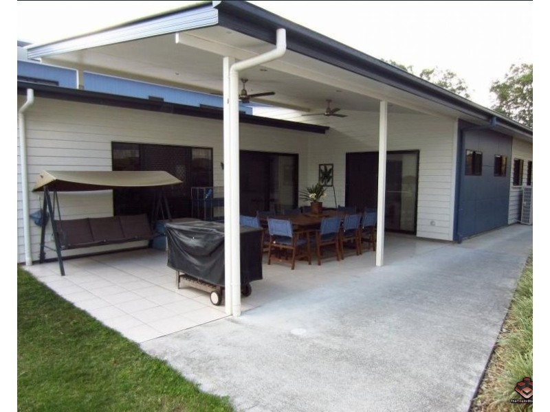 8 Highland Drive, Seventeen Mile Rocks QLD 4073