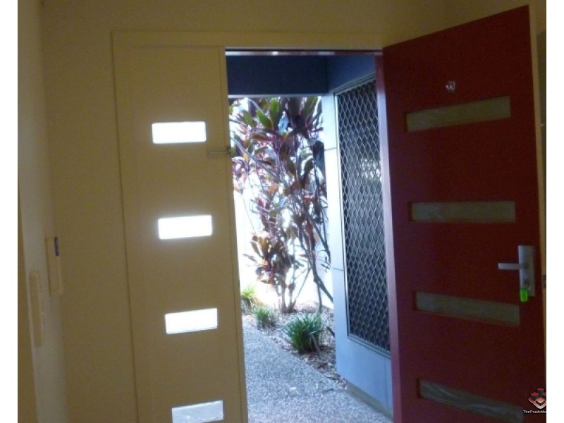 8 Highland Drive, Seventeen Mile Rocks QLD 4073