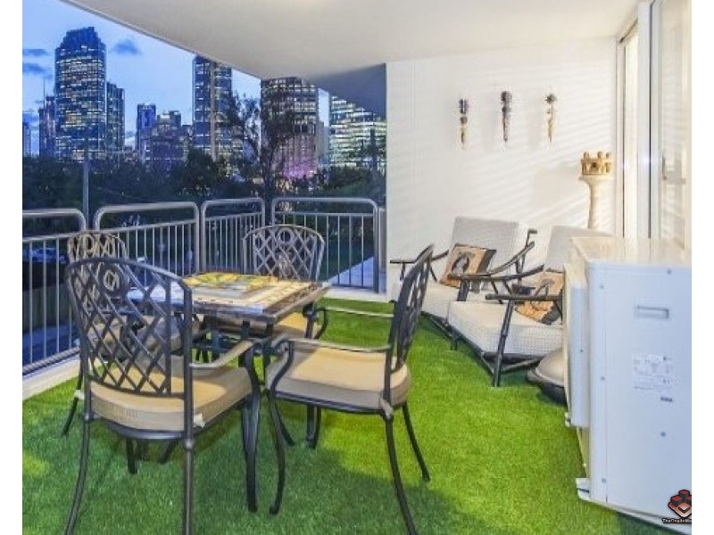 98 Holman Street, Kangaroo Point QLD 4169