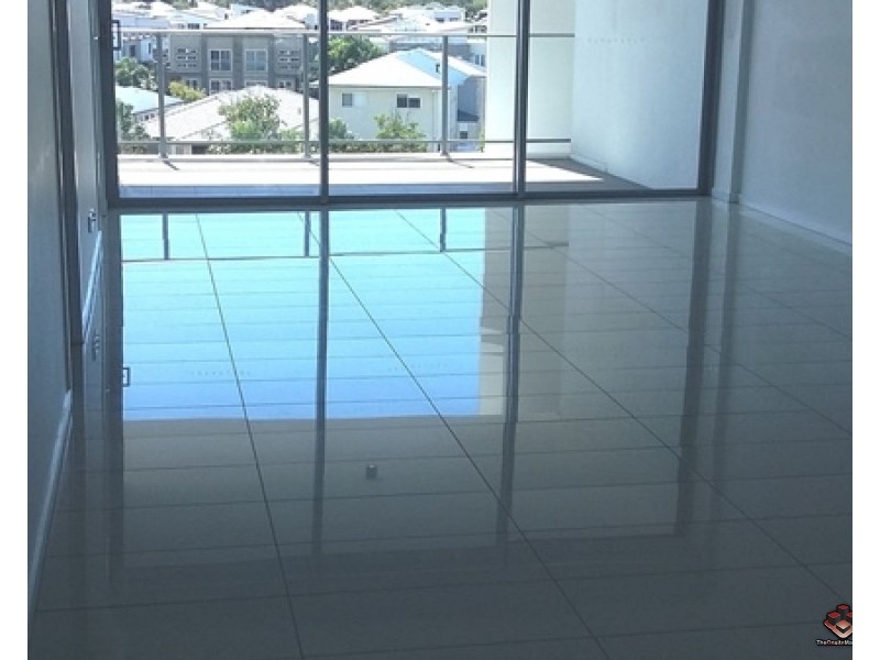 2 East Quay Drive, Biggera Waters QLD 4216