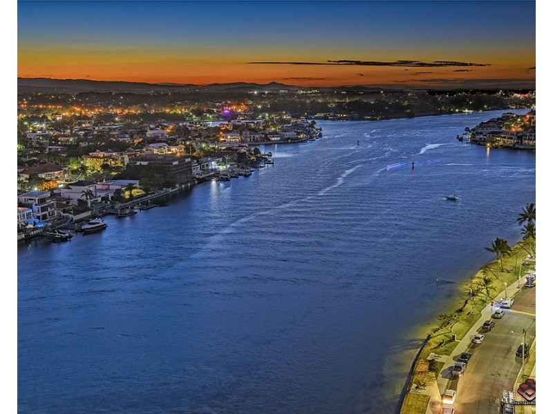 40 Riverview Parade, Surfers Paradise QLD 4217