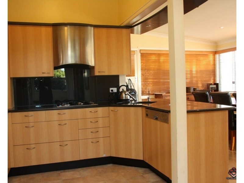 28 Bineen Street, Carina QLD 4152