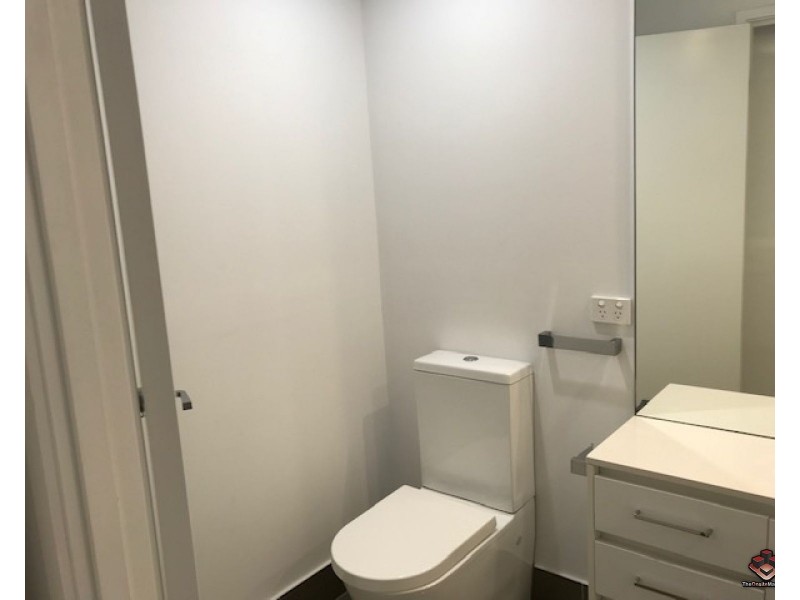 712/19 Imperial Parade, Labrador QLD 4215