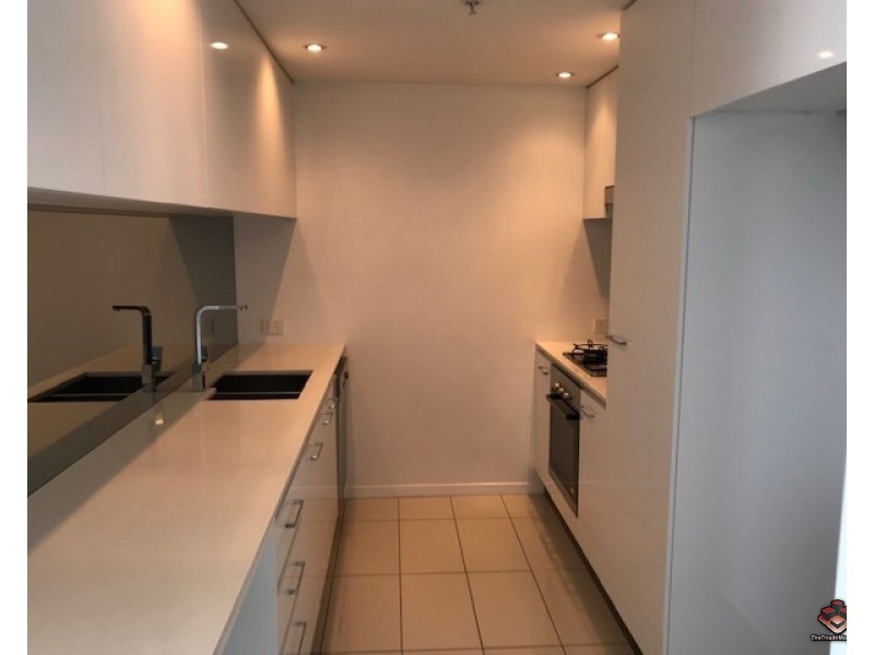 712/19 Imperial Parade, Labrador QLD 4215