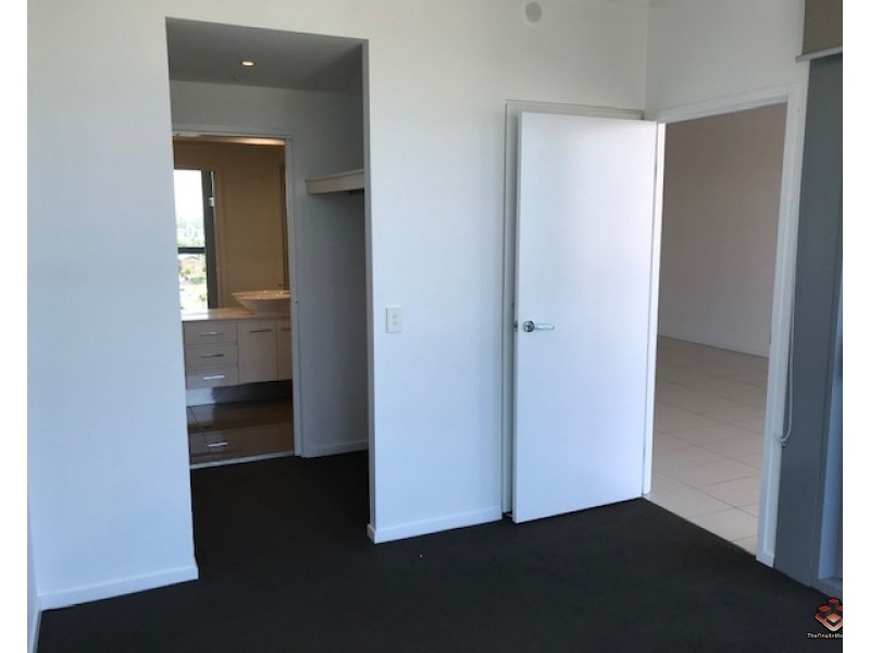 712/19 Imperial Parade, Labrador QLD 4215