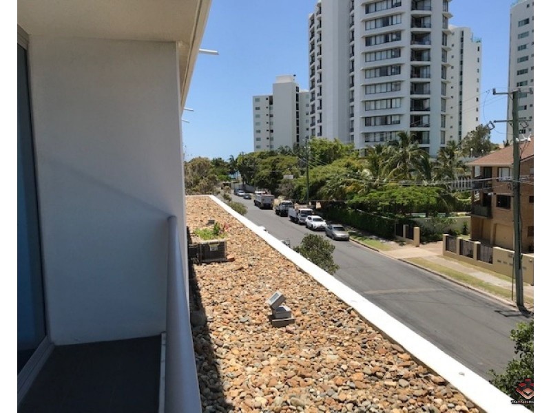 20 Labrador Street, Labrador QLD 4215