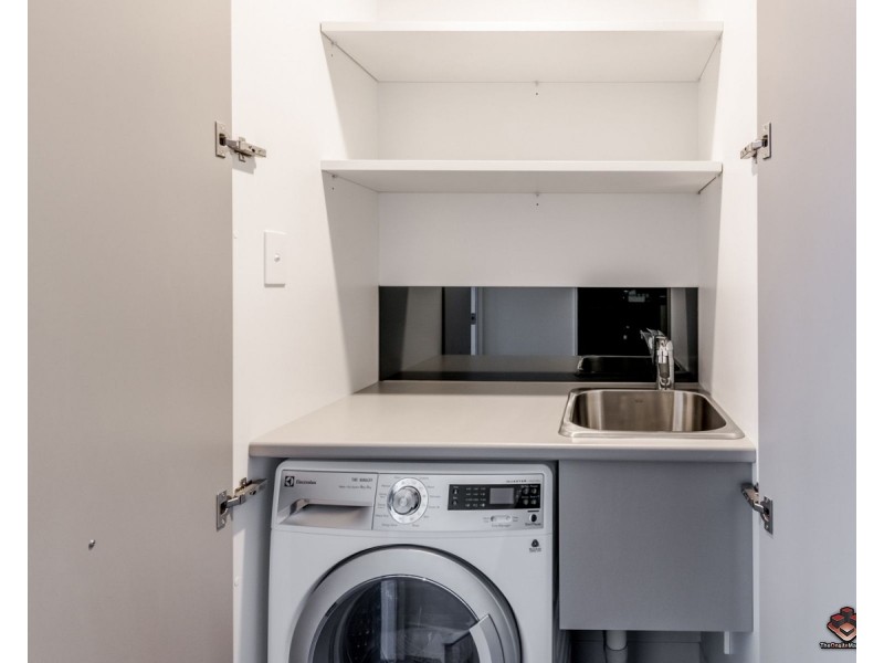 855 Stanley Street, Woolloongabba QLD 4102