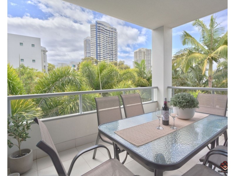 20-28 Bayview Street, Runaway Bay QLD 4216