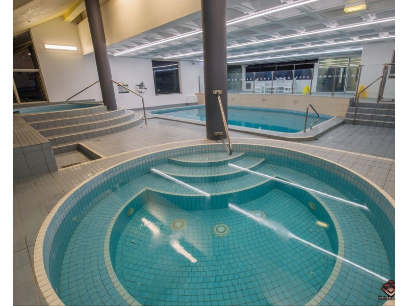 4 Old Burleigh Road, Surfers Paradise QLD 4217