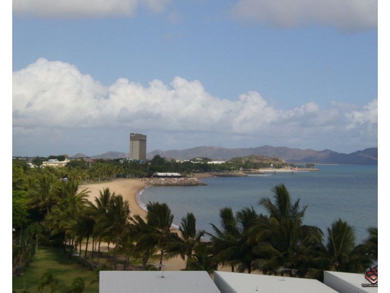 6 Mariners Drive, Townsville City QLD 4810